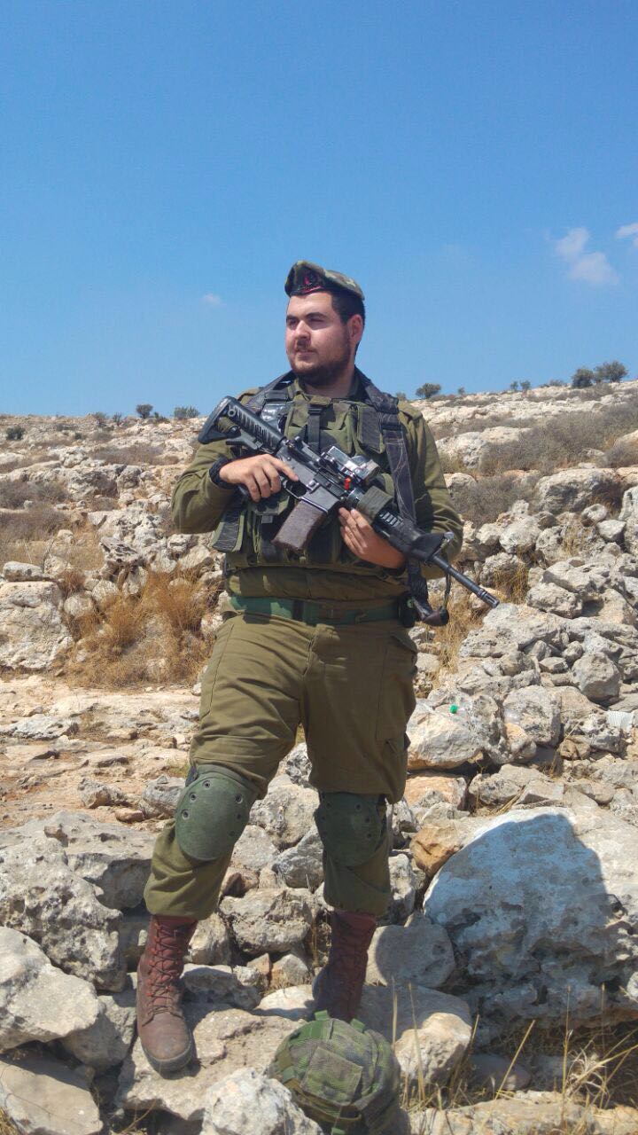 תעודת הערכה ללוחם החרדי שנאבק במחבל בידיים חשופות