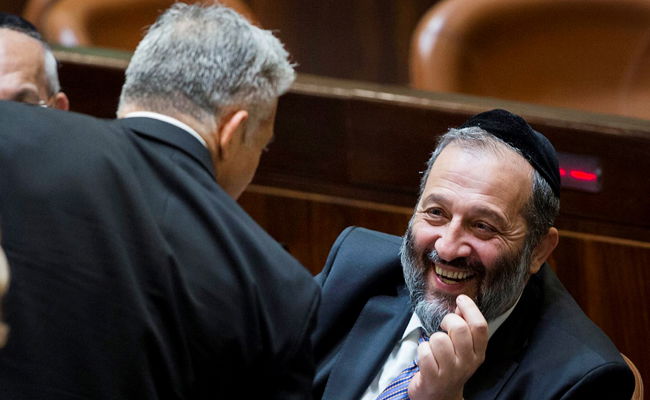 ברית פוליטית עם לפיד? דרעי ל"כיכר השבת": "אין ברית, אין יחסים ואין חרם"