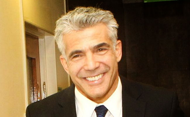 סקר דרמטי: יאיר לפיד עוקף את בנימין נתניהו