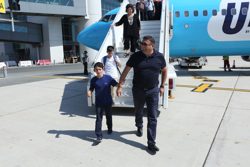 תיעוד: משפחות הנופלים הכניסו ספר תורה בקפריסין