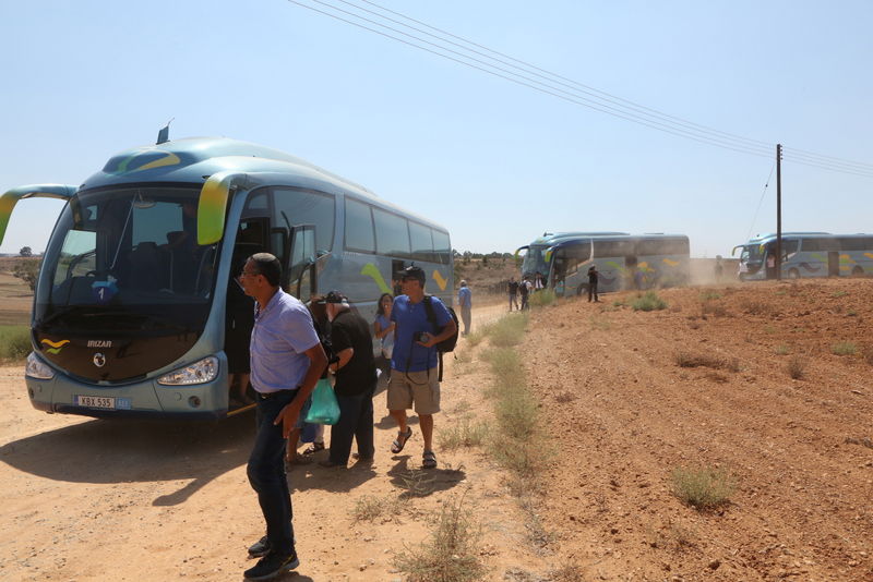 תיעוד: משפחות הנופלים הכניסו ספר תורה בקפריסין