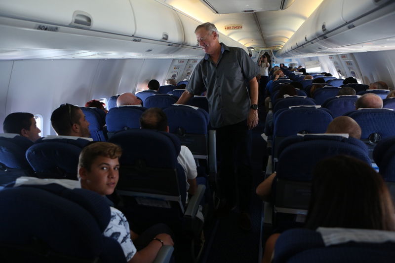 תיעוד: משפחות הנופלים הכניסו ספר תורה בקפריסין