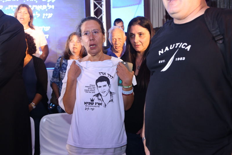 תיעוד: משפחות הנופלים הכניסו ספר תורה בקפריסין