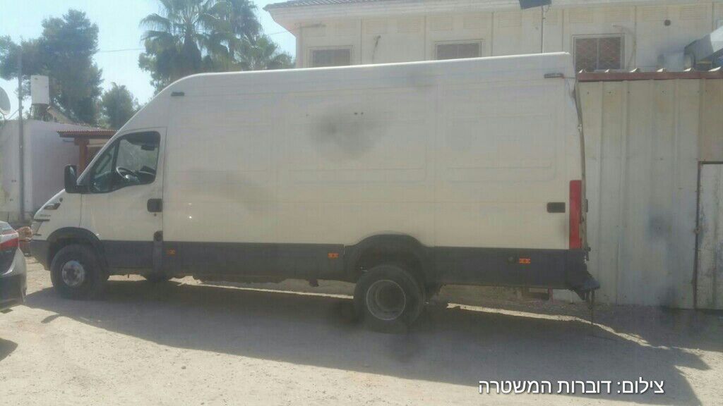 6 טון שקדים גנובים נתפסו, הגנב נעצר