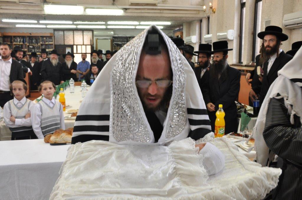 תיעוד: שמחת הברית לנין האדמו"ר ממשכנות הרועים