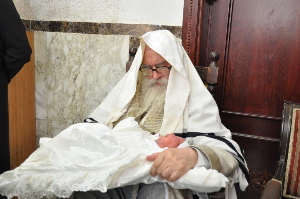 תיעוד: שמחת הברית לנין האדמו"ר ממשכנות הרועים