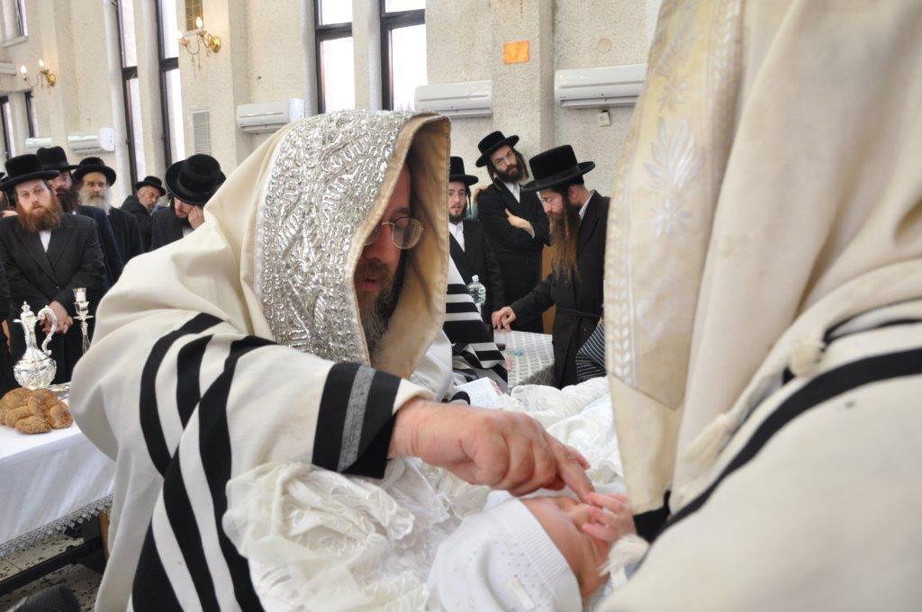 תיעוד: שמחת הברית לנין האדמו"ר ממשכנות הרועים