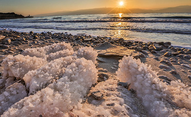 עצוב אבל מרהיב: צפו בהתייבשות של ים המלח