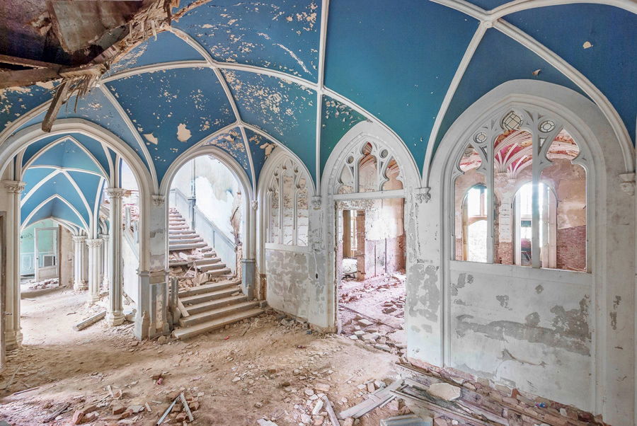 ארמון נטוש באיטליה