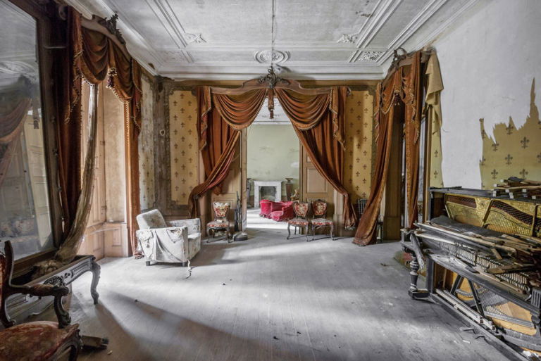 מה קרה שם? 13 תמונות מדהימות של ארמונות נטושים