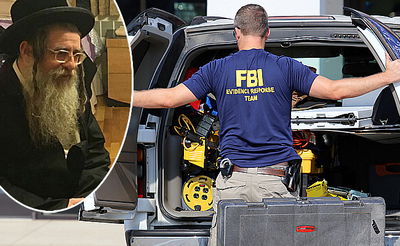 משמאל: העסקן גולדברג