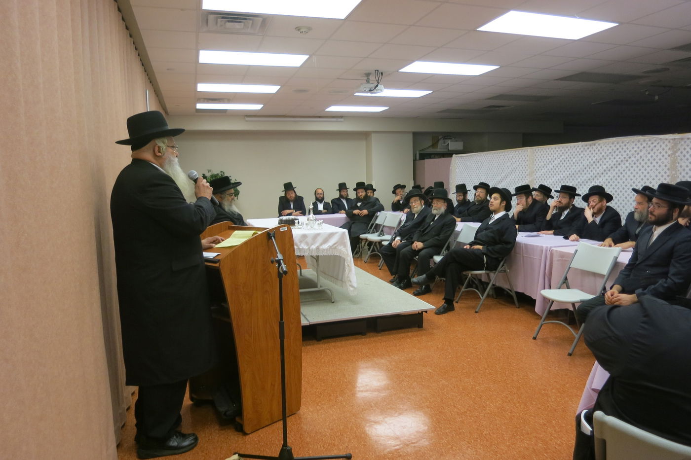 הרבי מסאטמר חיזק את עובדי "החינוך המיוחד" | תיעוד