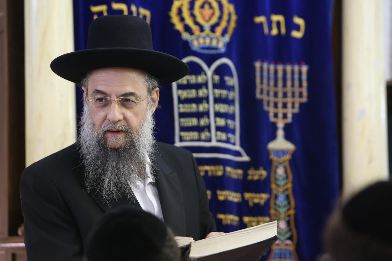 "יש בוגרי ישיבות ששנים לא פתחו דף גמרא"