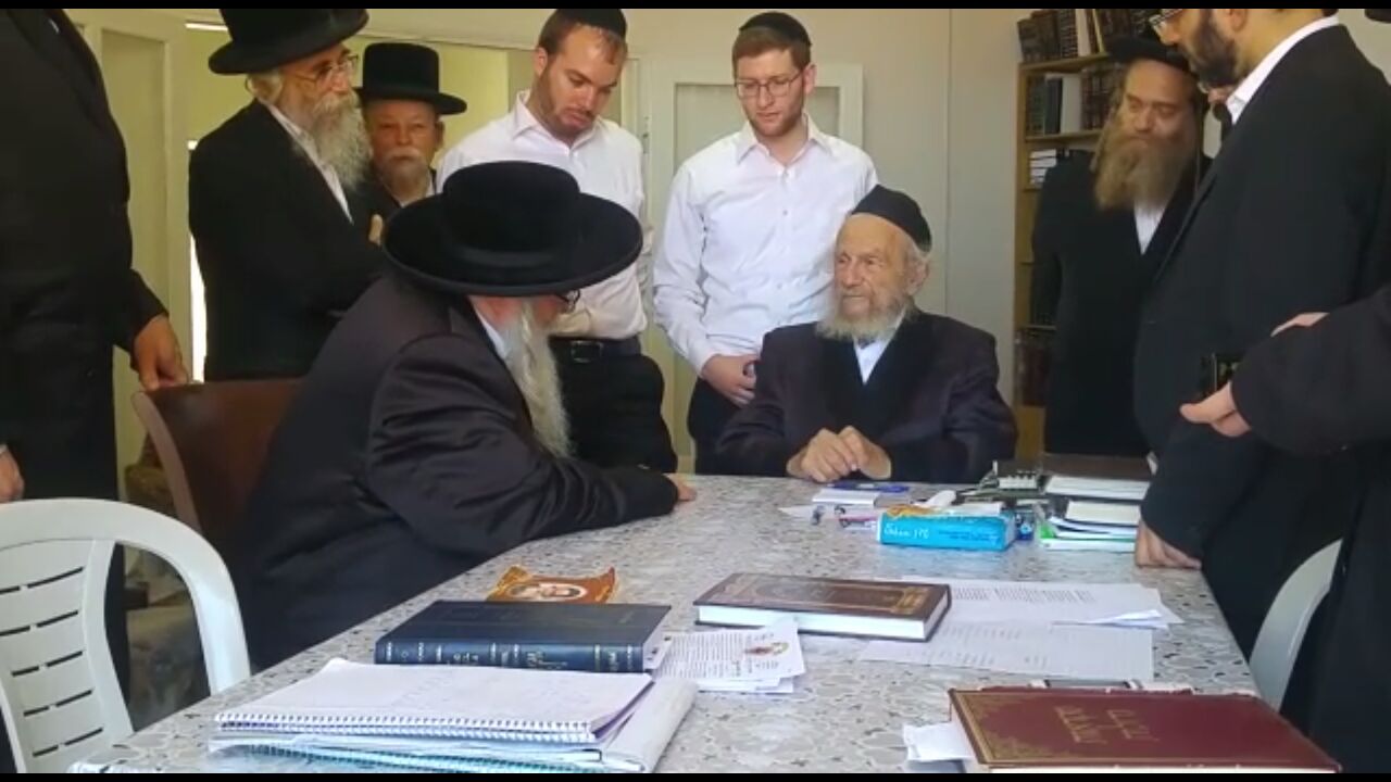 הרבי מצאנז ביקש ברכה מהגאון רבי יעקב אדלשטיין