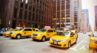 מוניות בניו יורק. לא בטוח שיבינו את האנגלית שלכם