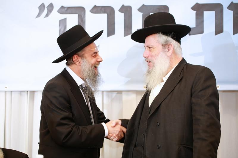 צפו בווידאו: הזיץ של שמואל גריינמן והחרדים העובדים