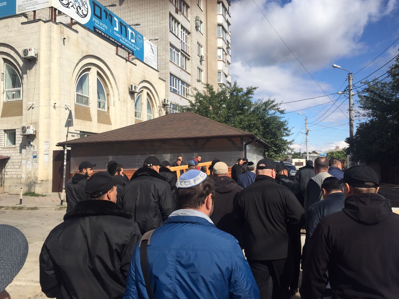 בשיירה מאובטחת: המיליארדר אלכסנדר משקביץ ביקר באומן