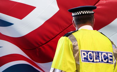 עולם הפוך: תושב זועם רדף אחרי שוטר בגלל דו"ח