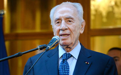 "הרב שך ידע שיאהבו אותי": צפו בראיון עם שמעון פרס