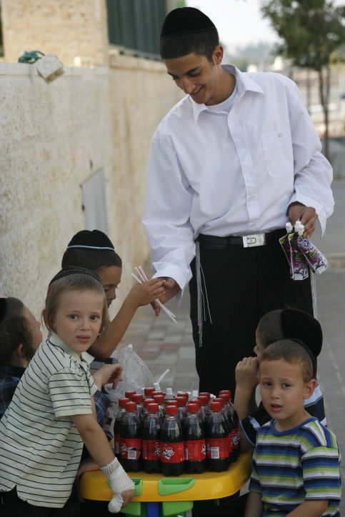 המקור העיקרי לצריכת סוכר נמצא בשתיה מתוקה. אילוסטרציה.