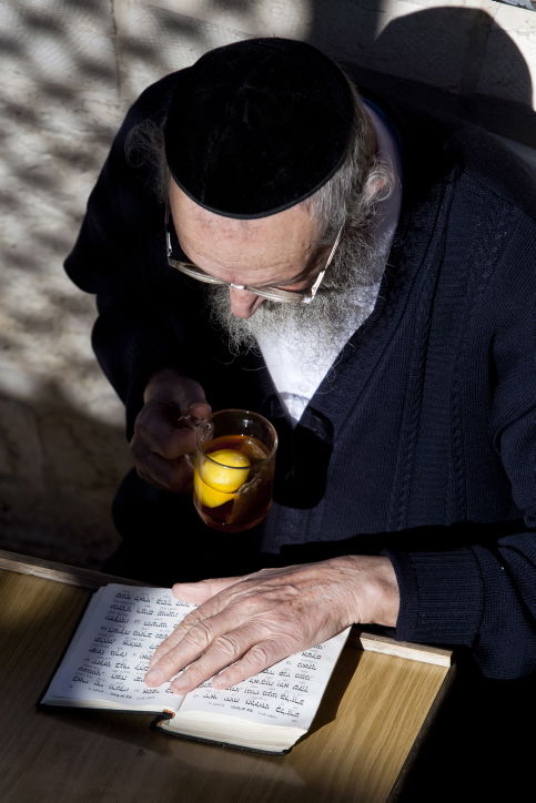 גם בתה אפשר להוריד את כמות הסוכר. אילוסטרציה.