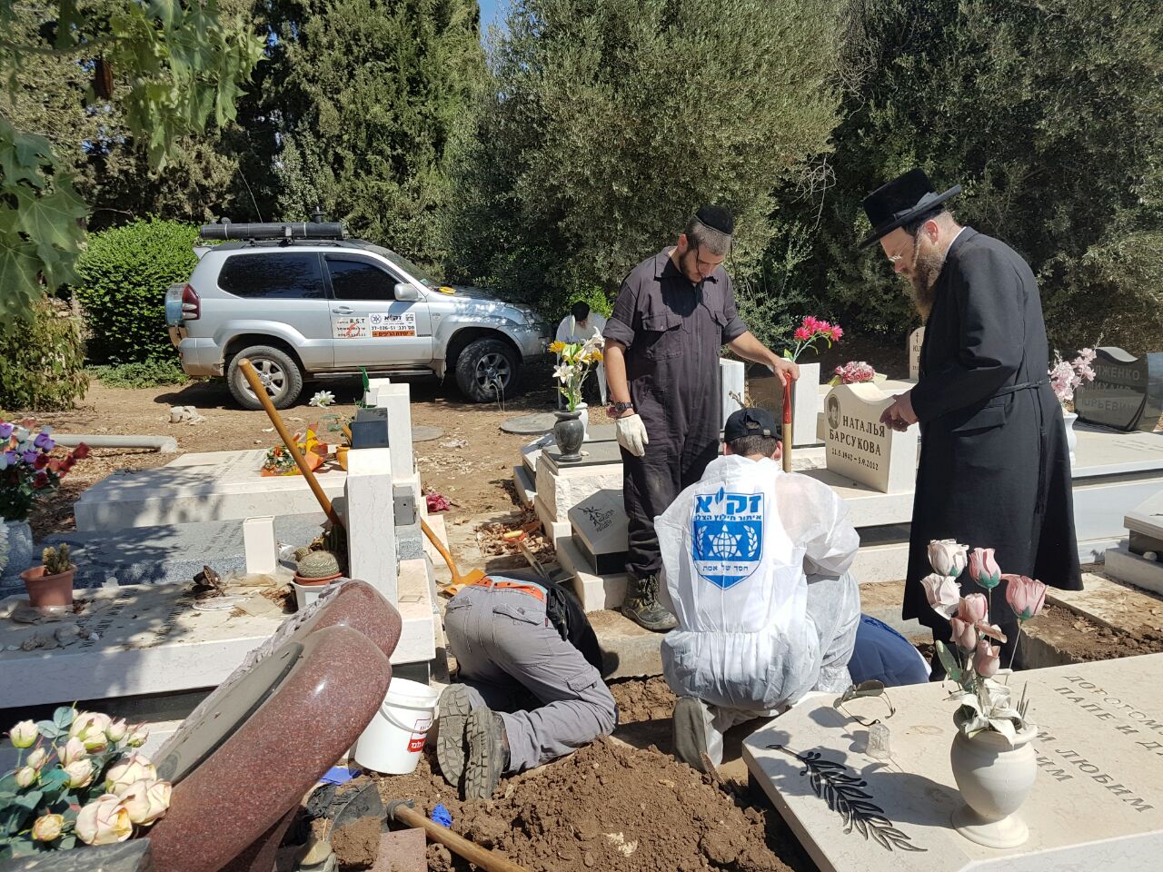 אחרי 4 שנים בבית קברות נוצרי: המת היהודי זוהה והובא לקבורה כהלכה