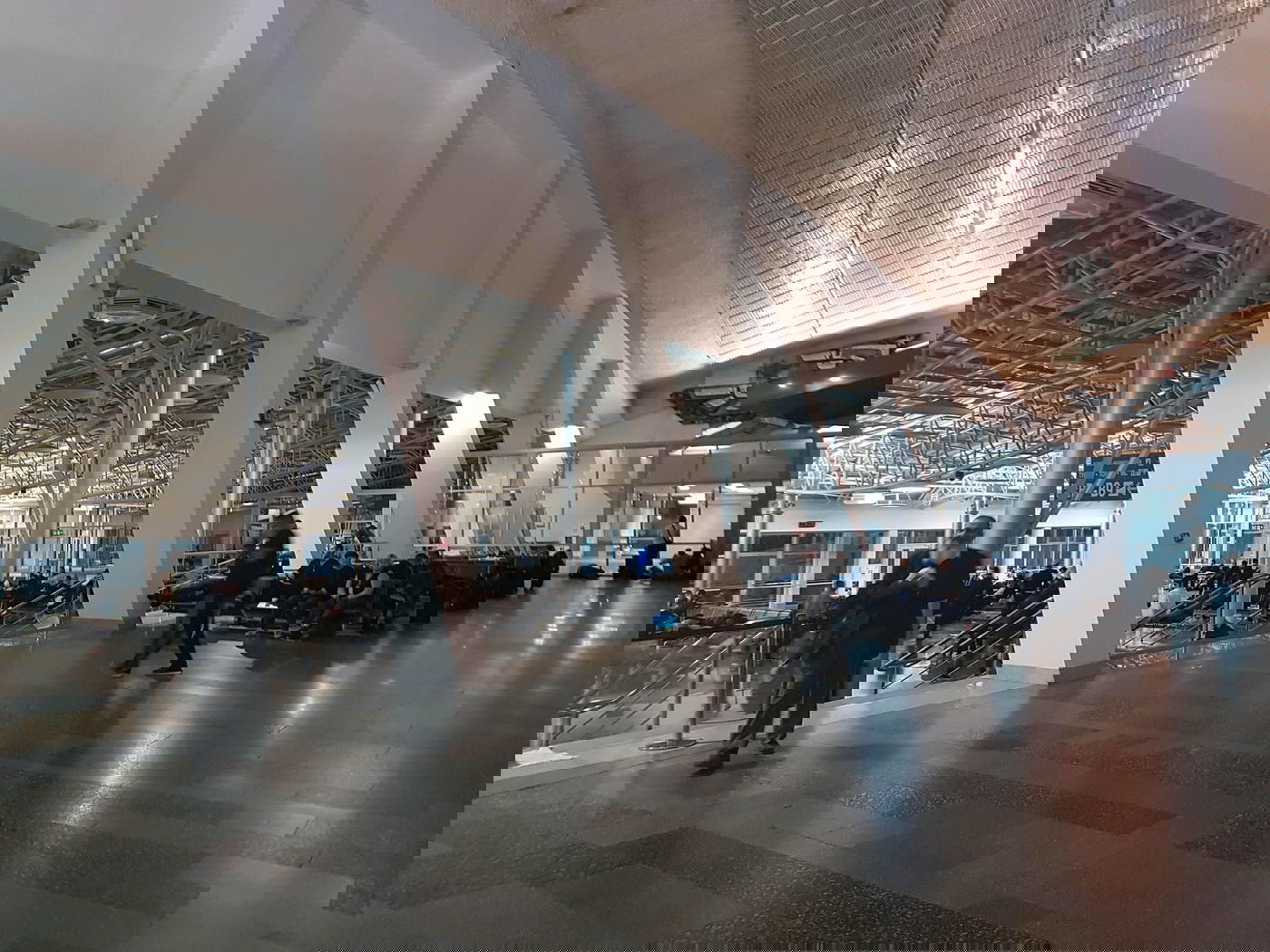 6 שעות בתור בלי סוף, אחרי צום: שורת הכשלים של אל-על