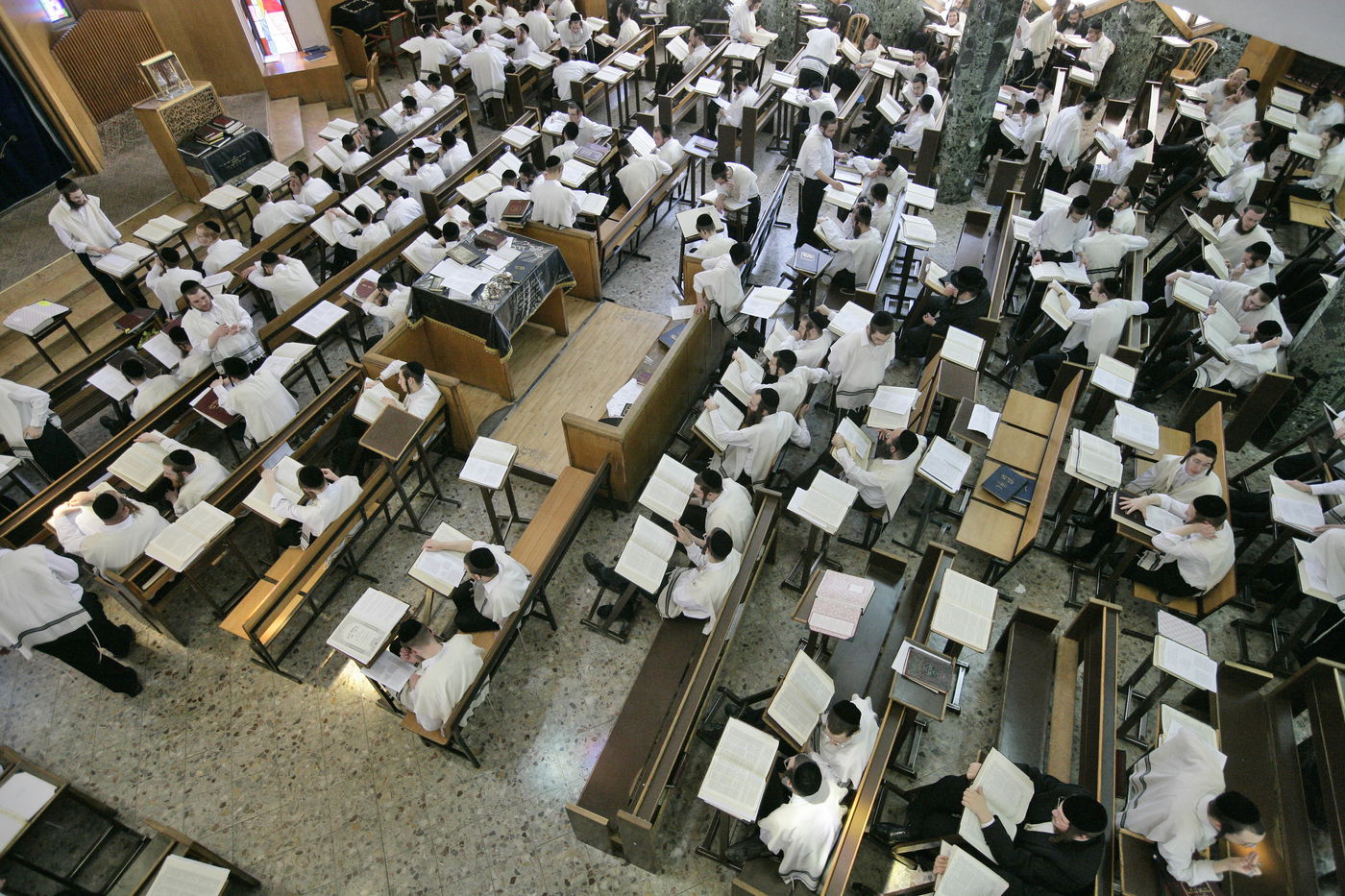 נושמים לרווחה: הקיצוץ במלגת האברכים יוקפא זמנית