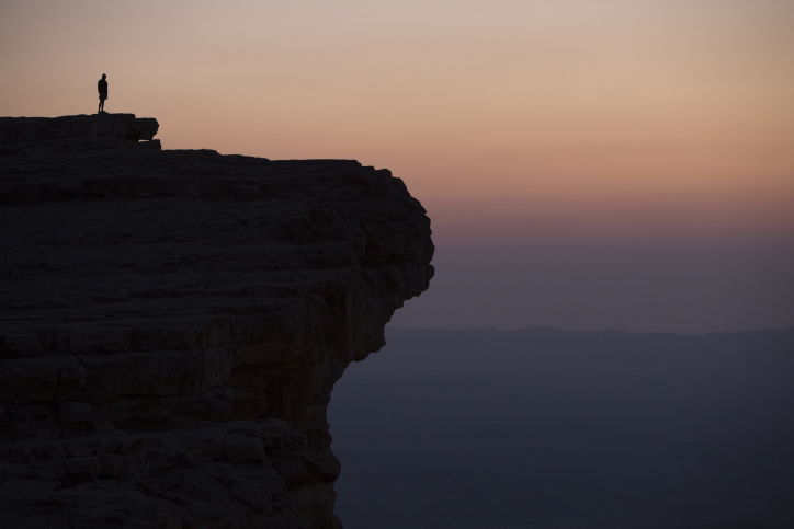 מרהיב: מכתש רמון דרך עדשת המצלמה