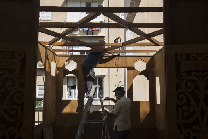 הסוכה המרהיבה של מאיר פרוש | גלריה