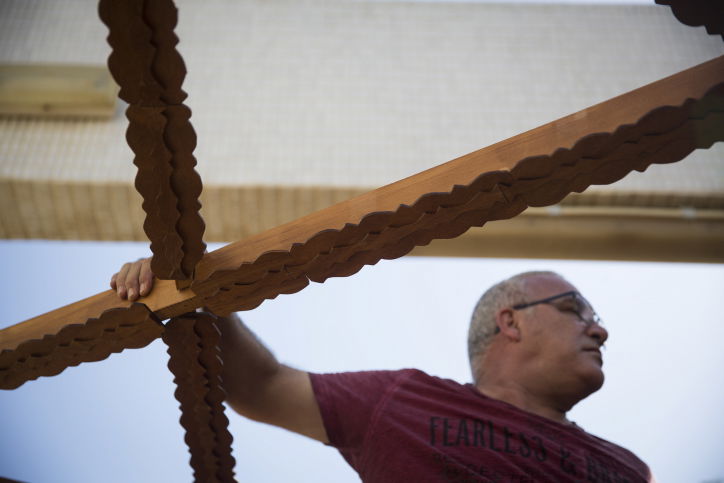 הסוכה המרהיבה של מאיר פרוש | גלריה