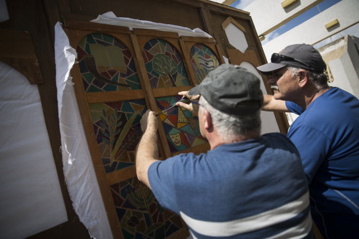 הסוכה המרהיבה של מאיר פרוש | גלריה