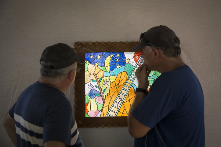 הסוכה המרהיבה של מאיר פרוש | גלריה