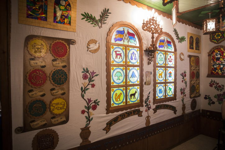 הסוכה המרהיבה של מאיר פרוש | גלריה