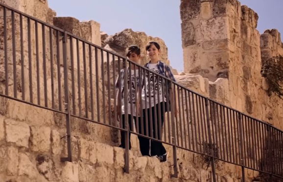 "צמד ילד" בקליפ חדש לסינגל "אעופה"