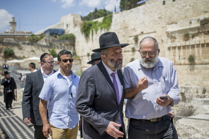 דרעי: אומרים לא לאונסקו באים לברכת כהנים בכותל