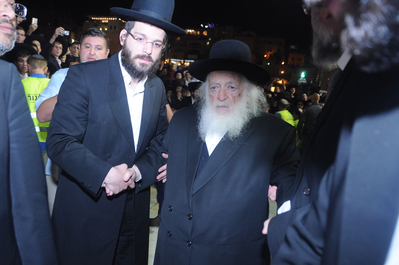 מרן שר התורה הגר"ח בביקור בכותל • תיעוד