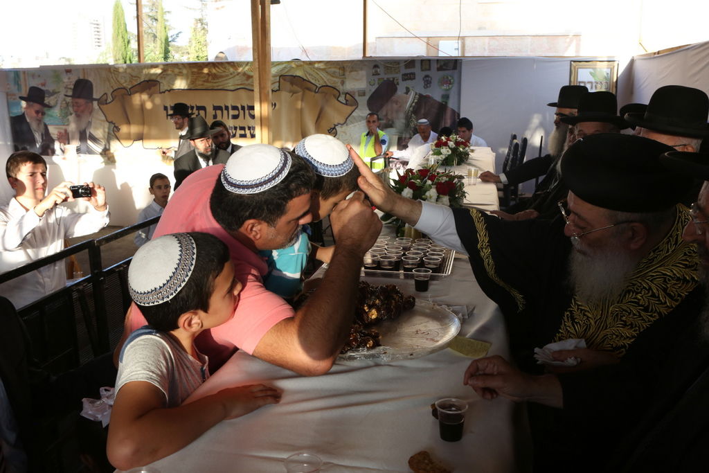 אלפים ב"הקבלת פני רבו" לגר"ש עמאר