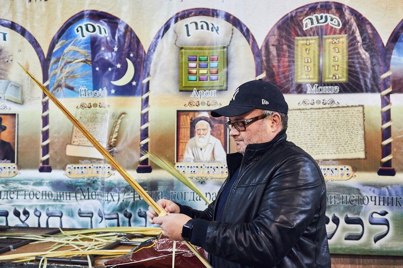 סוכות בסוכה הגדולה ביותר באירופה | תיעוד