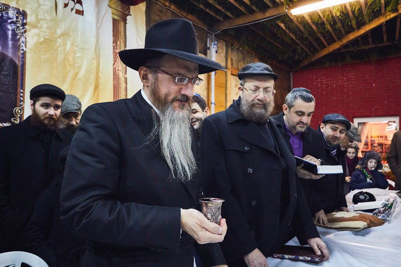 סוכות בסוכה הגדולה ביותר באירופה | תיעוד