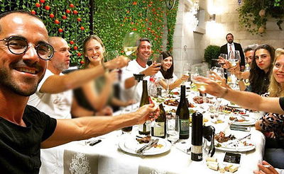 בר רפאלי ועדי עזרא בסוכת דוד הלפרין