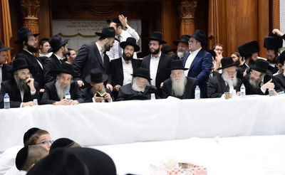 צפו בתיעוד: פוניבז' נעלה את החג בטיש חגיגי