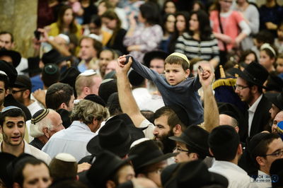 גלריה: הקפות שניות בכפר חב"ד