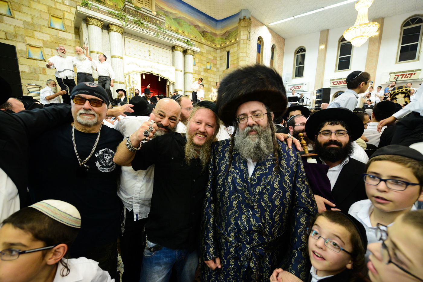 גלריה: הקפות שניות בכפר חב"ד