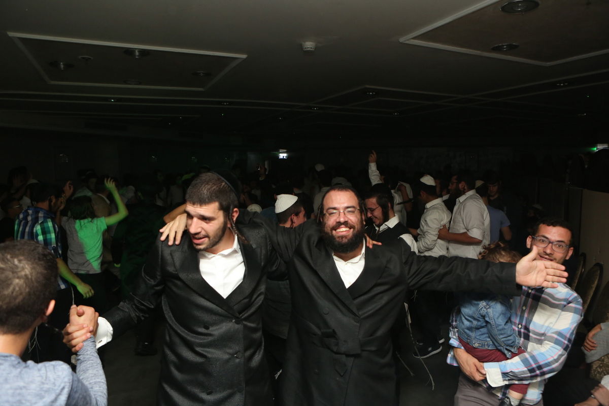 הנוער הירושלמי חגג הקפות שניות ב"מתחברים" | צפו