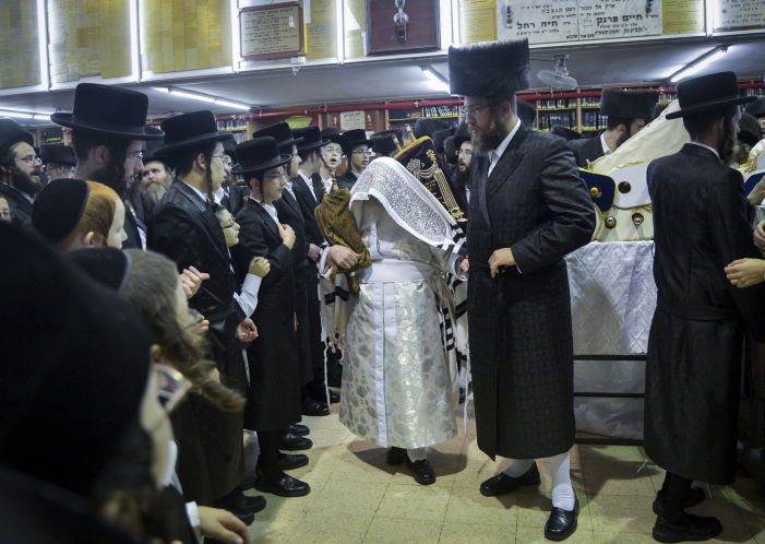 רחובות: הקפות שניות בקרעטשניף. תיעוד