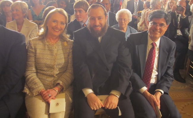 פרידלנדר. במרכז