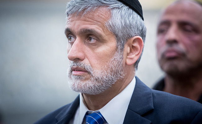 אלי ישי. ארכיון