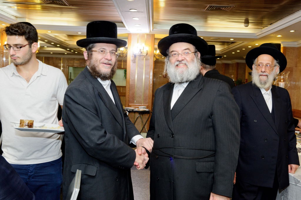 גלרית ענק: שמחת האירוסין של בן הרב מרדכי בריסק