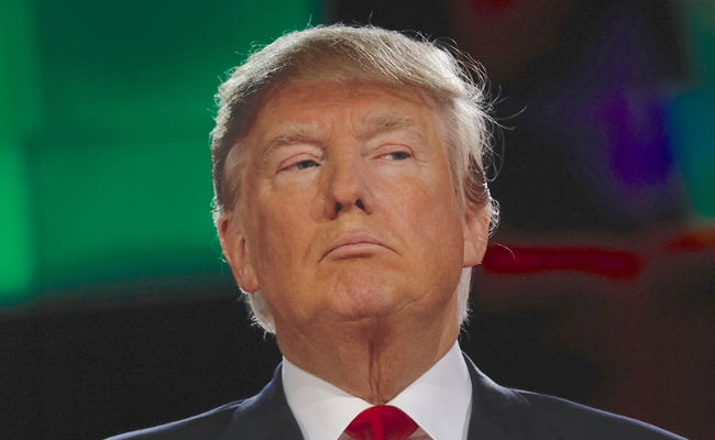 טראמפ: קלינטון נתמכת על ידי מערכת מושחתת